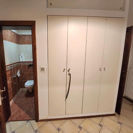 פראג Spacious Apartment 6Min From The Dancing House מראה חיצוני תמונה