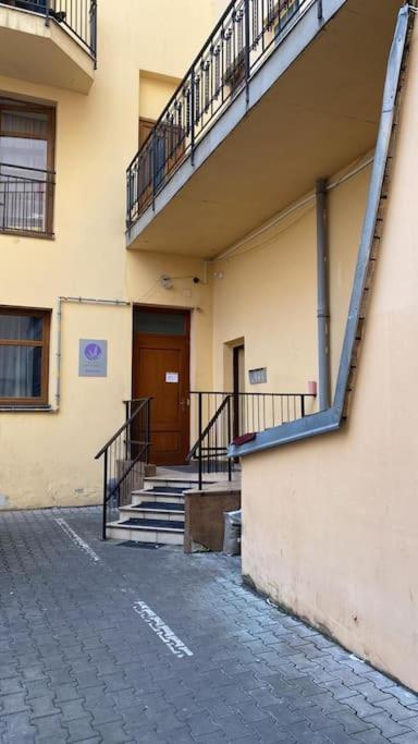 פראג Spacious Apartment 6Min From The Dancing House מראה חיצוני תמונה