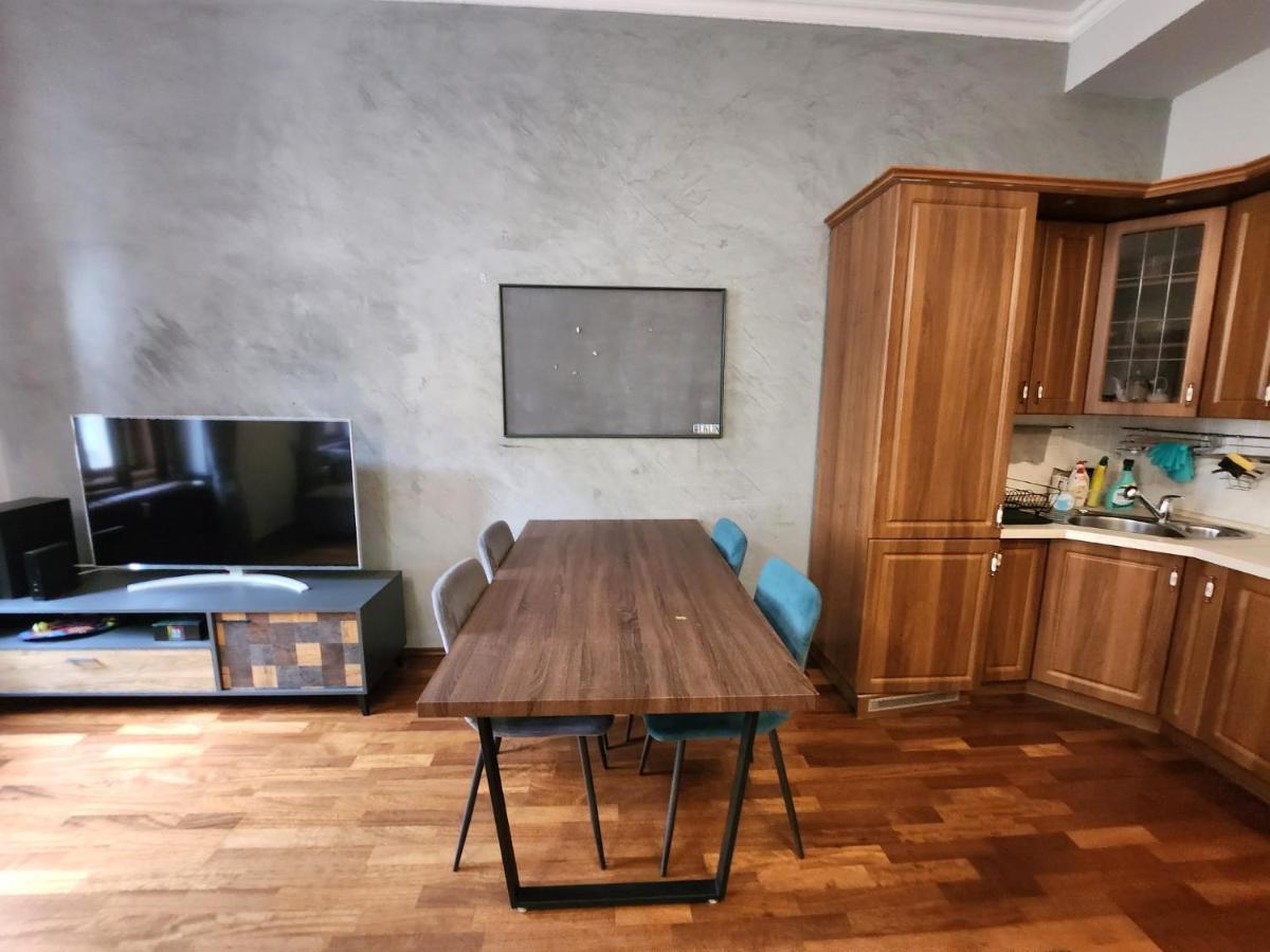 פראג Spacious Apartment 6Min From The Dancing House מראה חיצוני תמונה